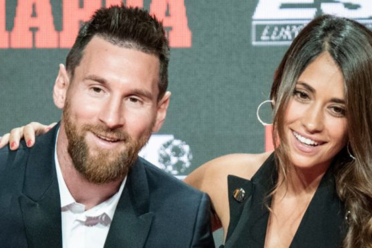 Lionel Messi Et Antonela Roccuzzo Le C L Bre Couple De Retour