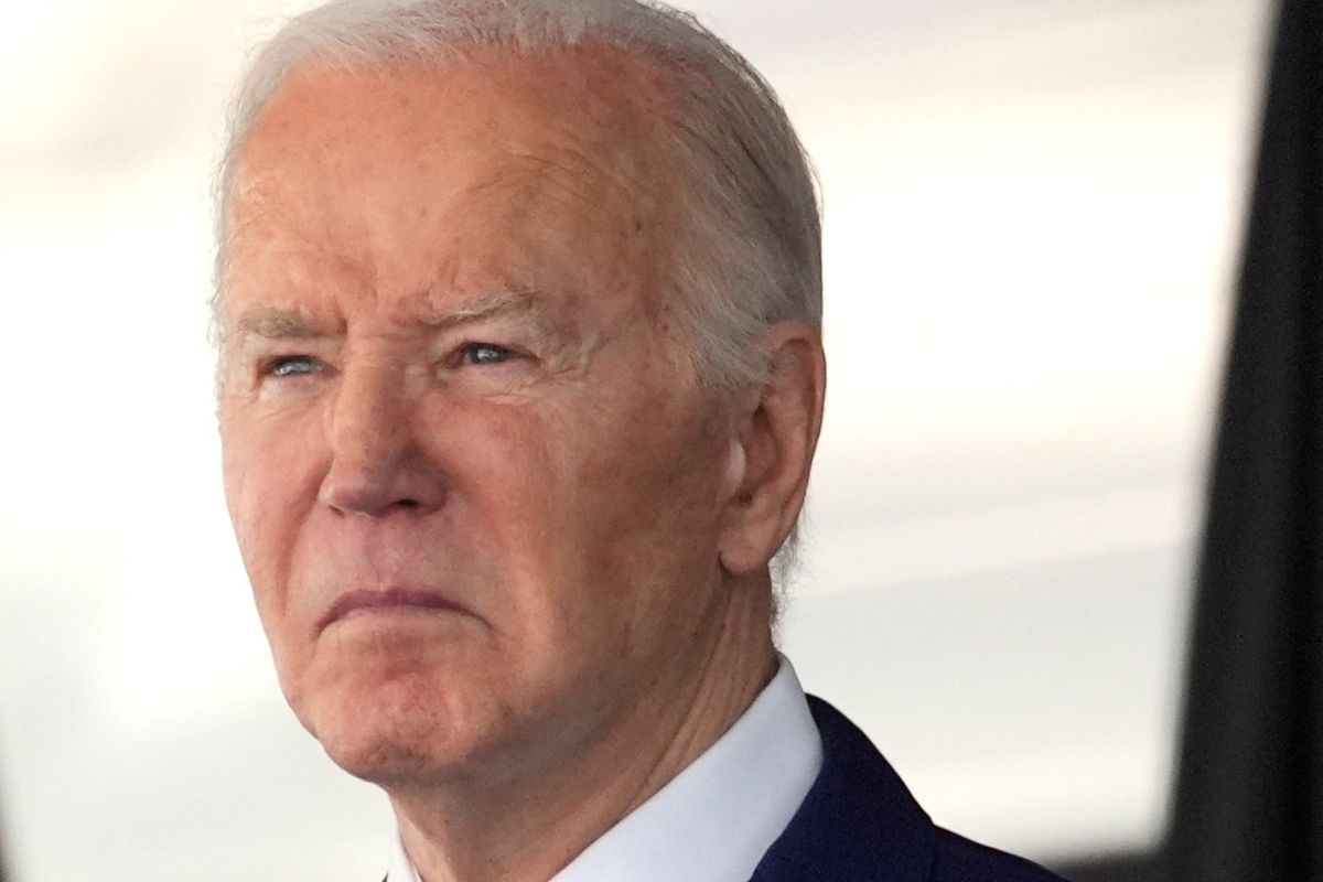 Tats Unis Joe Biden Retire Sa Candidature L Lection