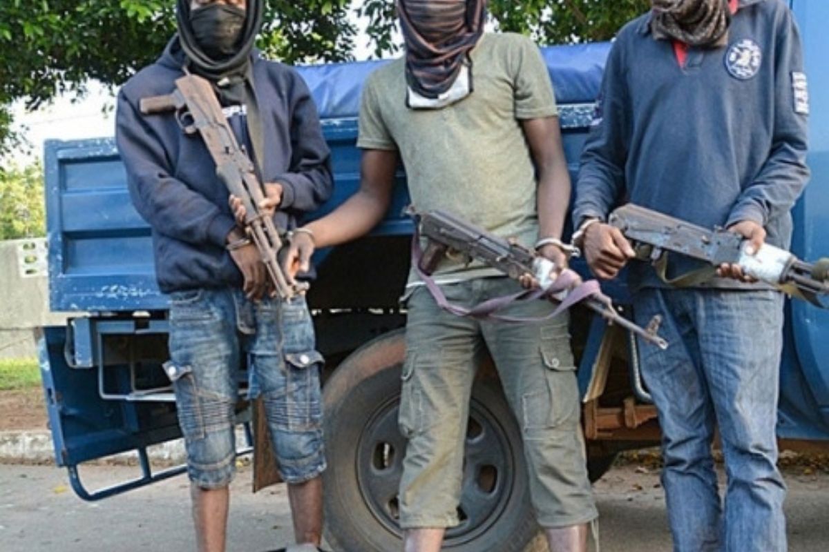 Guinée braquage véhicule or