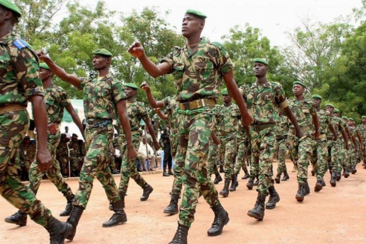 Gabon : après avoir évincé du pouvoir Ali Bongo, les militaires retournent dans les…