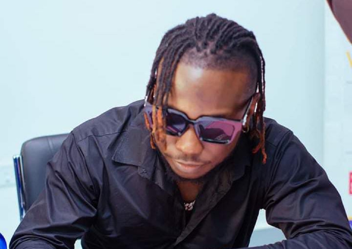 Fanicko en couple avec la chanteuse Ayanne