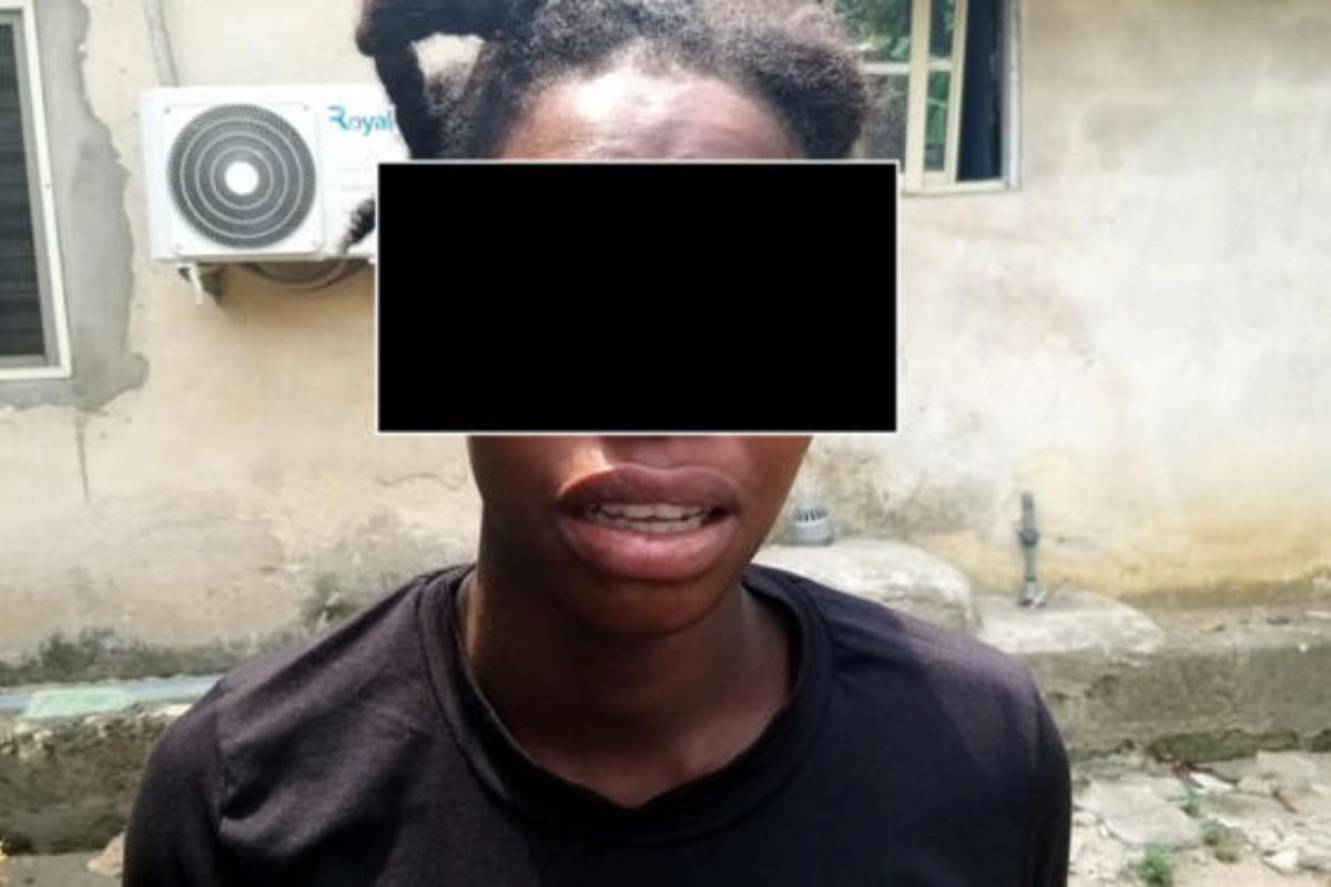 Adolescente enterré bébé