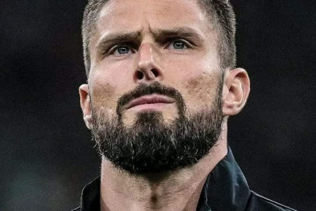 Giroud C Est Trop Dur Le Joueur Aurait Il Fait Son Coming Out