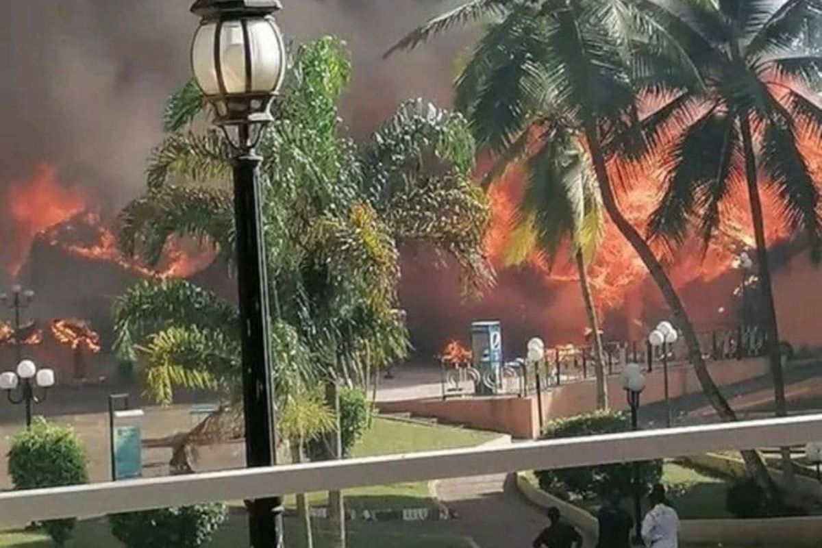 Côte d'Ivoire incendie Golf hôtel