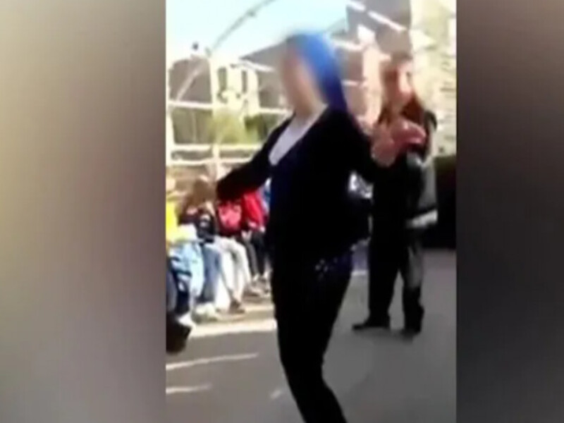 Égypte : Une professeure licenciée pour avoir exécuté les pas de danse du ventre (vidéo)