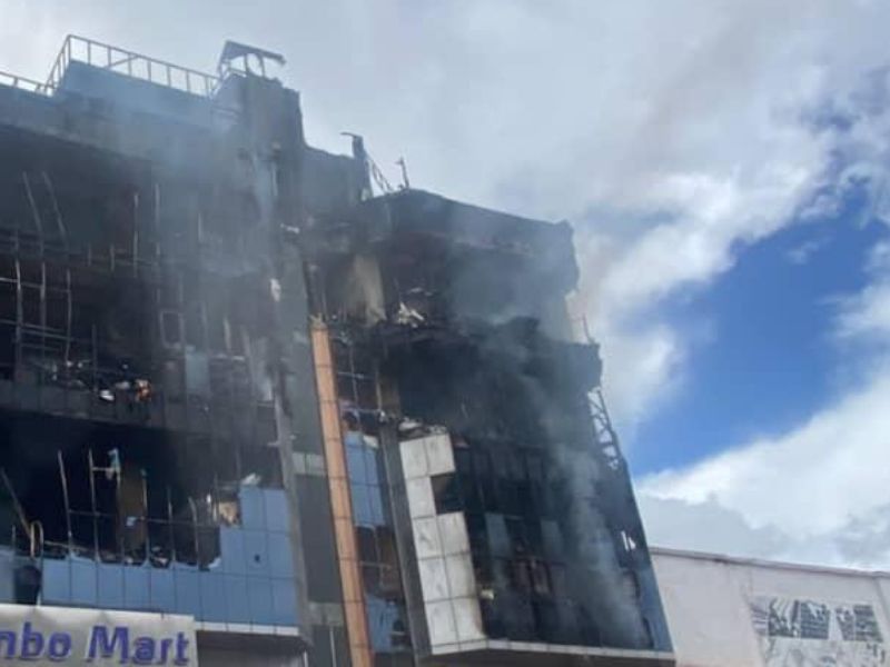 RDC Deux supermarchés incendiés