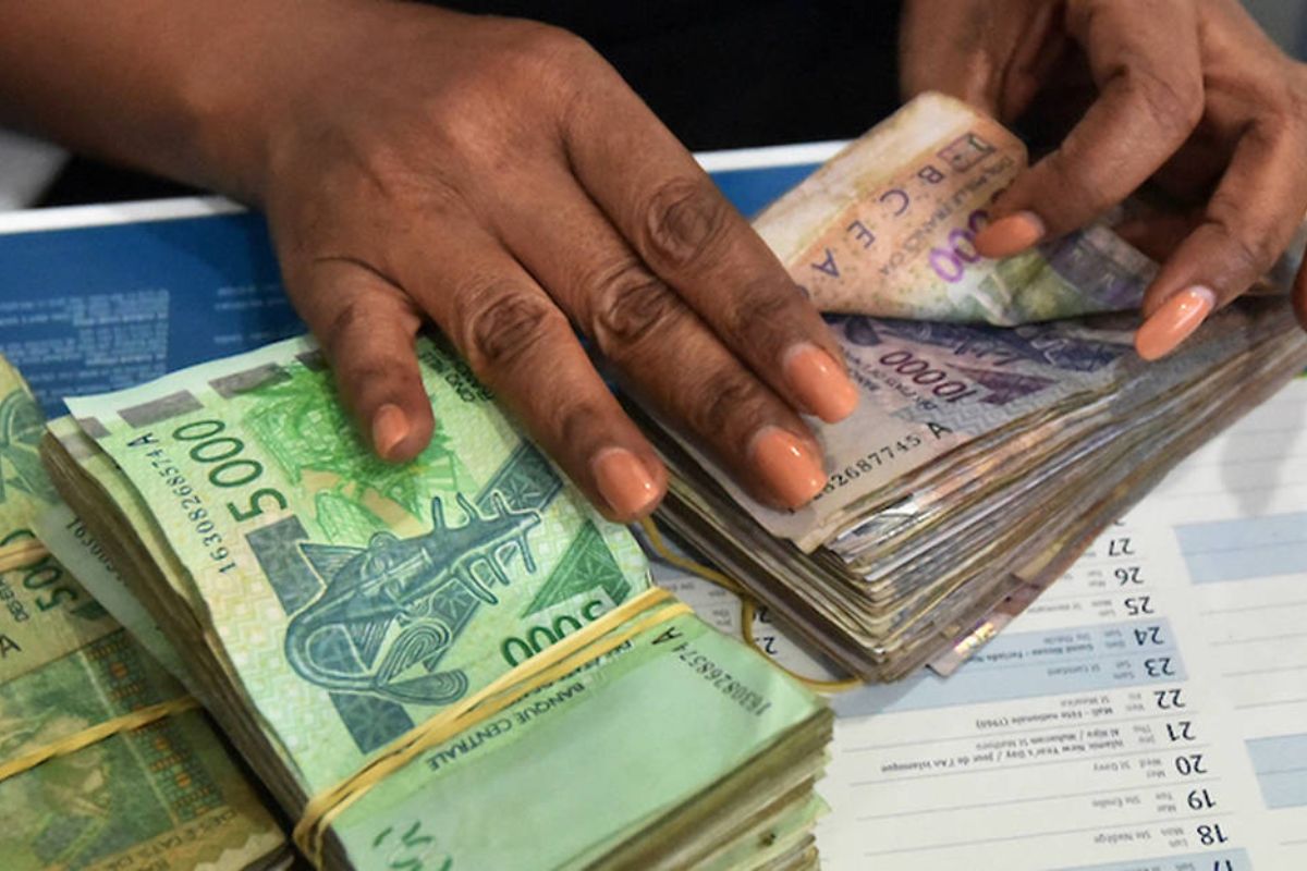 BCEAO : voici comment reconnaître un vrai billet de 5 000 FCFA d’un faux