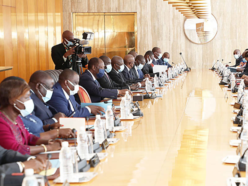 Ivoire Conseil ministres avril