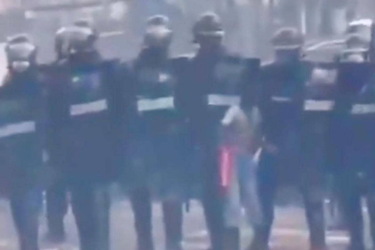 Sénégal police enfant bouclier