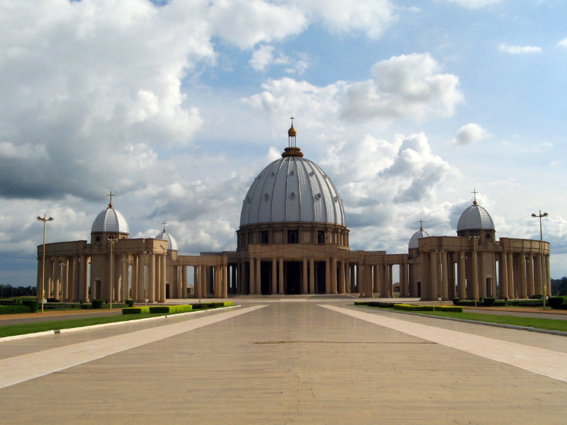 sites touristiques : La basilique de Yamoussoukro