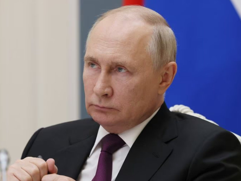 Vladimir Poutine réagit aux sanctions occidentales : "La Russie et la Corée du Nord n'acceptent pas le chantage"