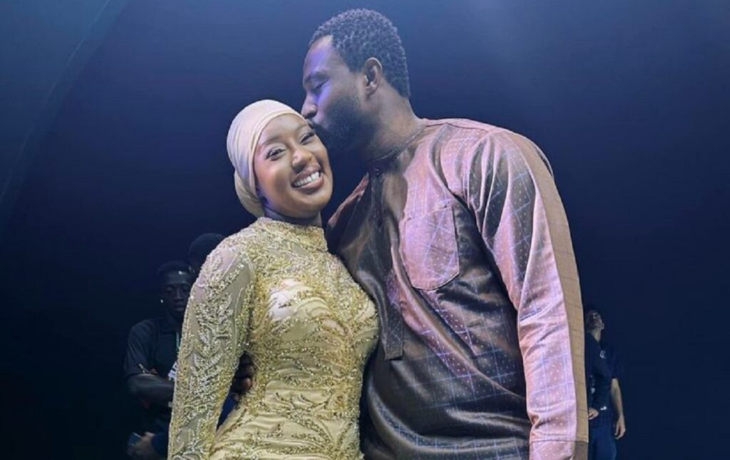 Konnie Touré Enceinte