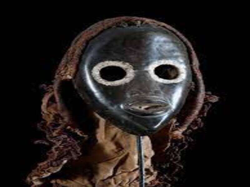Ce pays de l’Afrique centrale réclame à la France un masque rituel vendu aux enchères