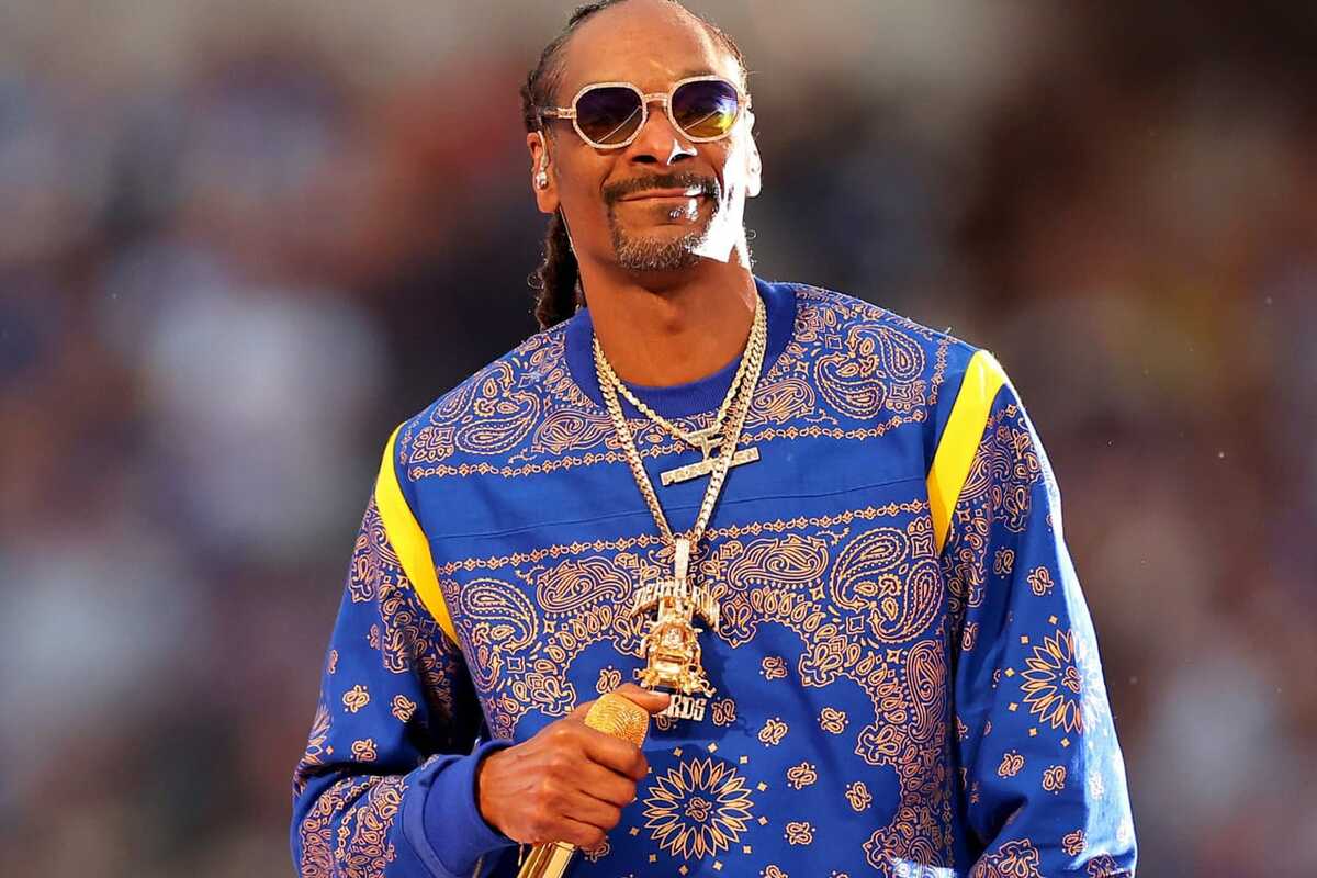 Snoop Dogg : la star américaine devient copropriétaire de ce mythique  club anglais de football
