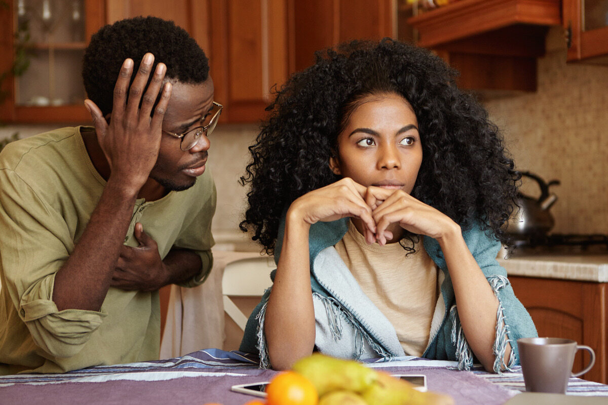 humoristes qui évoquent les rapports entre hommes et femmes Couple moderne 5 habitudes qui tuent votre relation à petit feu