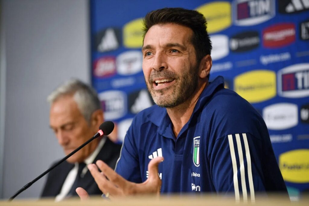 Buffon : "Messi m’a rendu fier quand il m’a demandé le..."