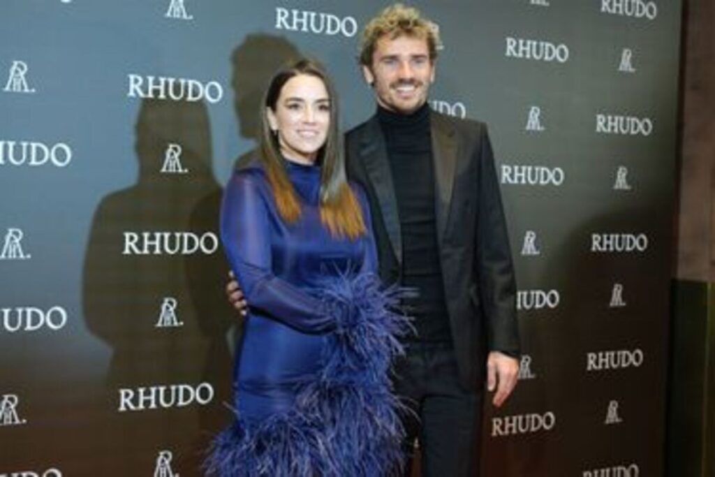 Lifestyle  le couple Griezmann éblouit la toile lors d’une sortie (images)