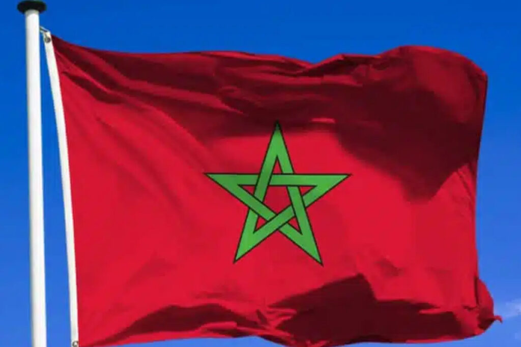 L'Algérie bannit les drapeaux du Maroc