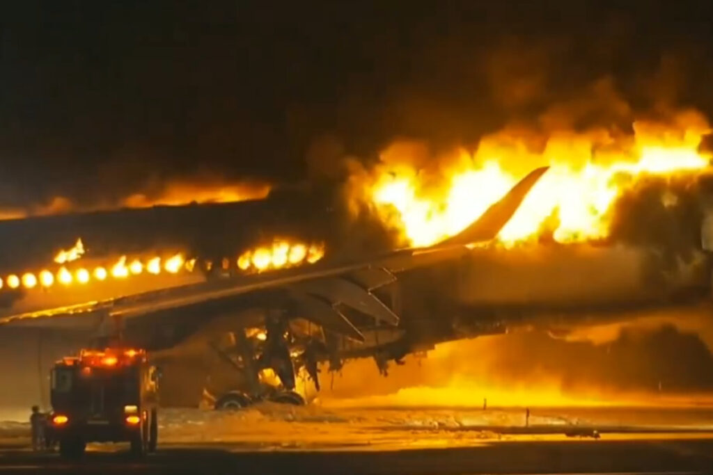Tokyo avion crash