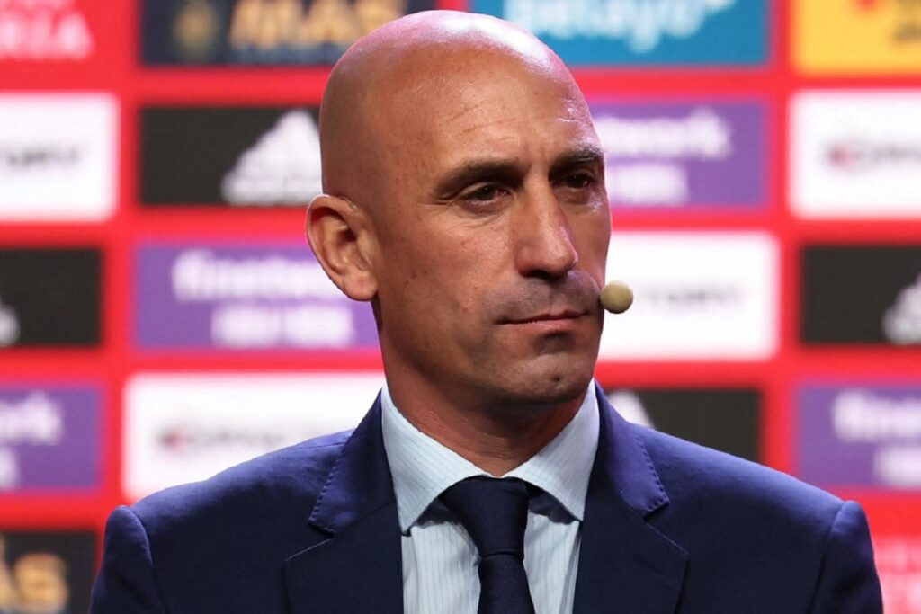 Enquête pour corruption : l'ex-président du foot espagnol Luis Rubiales dans de beaux draps