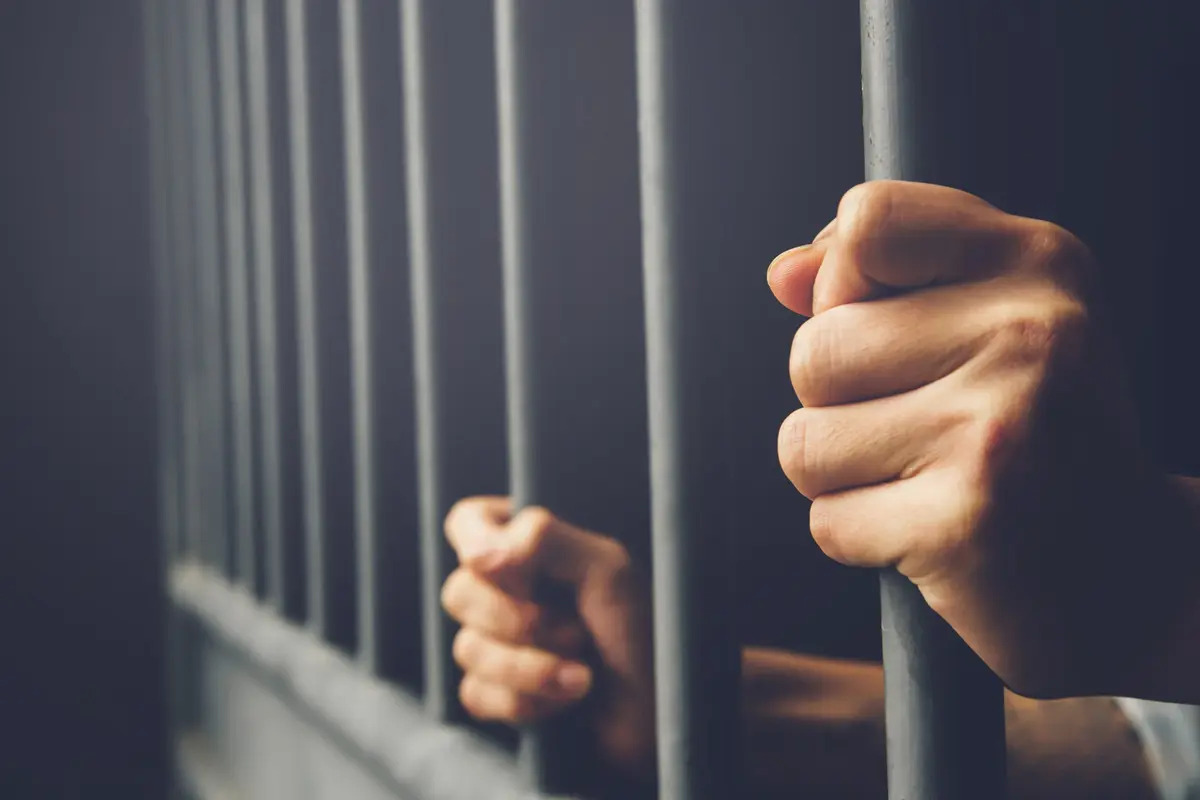 médecin 4 ans prison