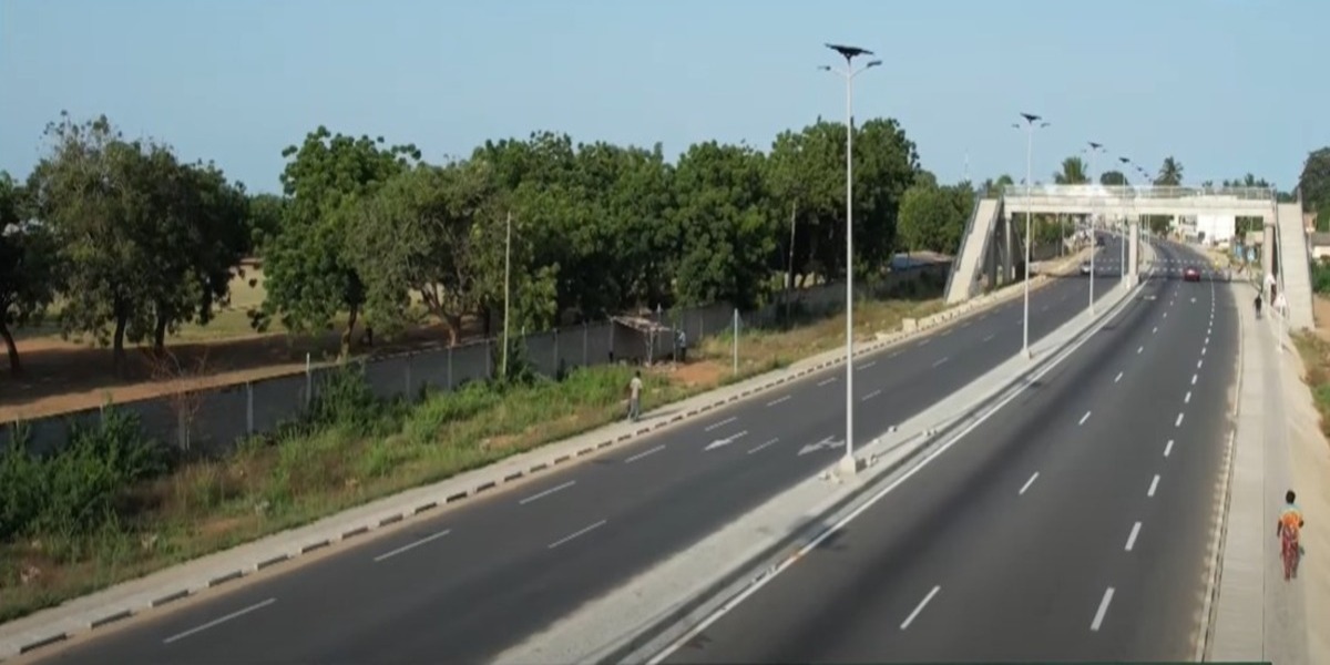 Côte d'Ivoire : réduction de voie sur la route de Dabou du 24 mars au... Afrique de l'Ouest : très bonne nouvelle, 450 millions pour 13 projets routiers vont...