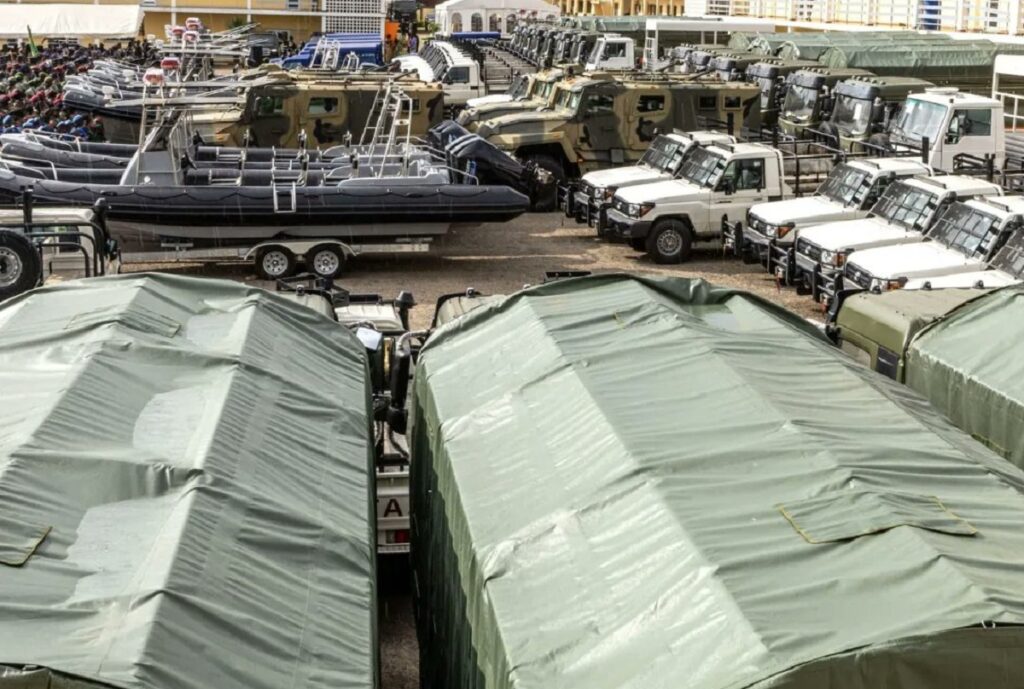 Bénin : en pleine tension avec le Niger et le Burkina Faso, la France offre à Patrice Talon des véhicules blindés pour...