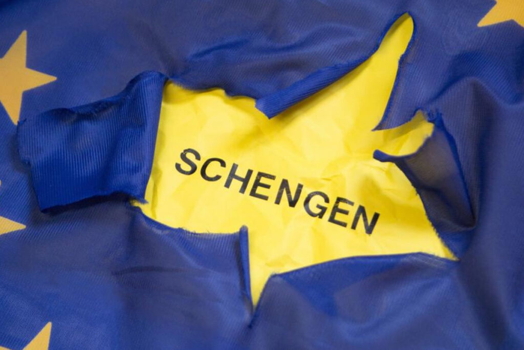 Espace Schengen : très bonne nouvelle pour les demandeurs de visa ; plus de 10.000 postes vacants, ce pays très apprécié par les étrangers est le plus facile d'accès