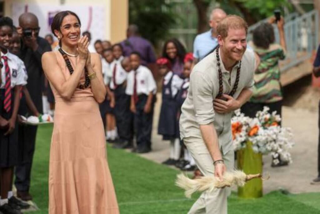 Le prince Harry et sa femme Meghan en visite dans ce pays ouest africain