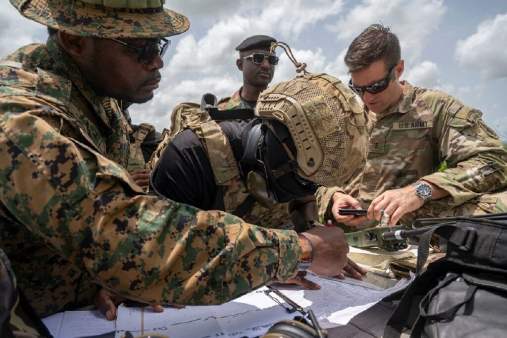 Présence militaire française en Afrique : le plan ingénieux de la France au Sénégal, en Côte d'Ivoire, au Tchad et au Gabon dévoilé