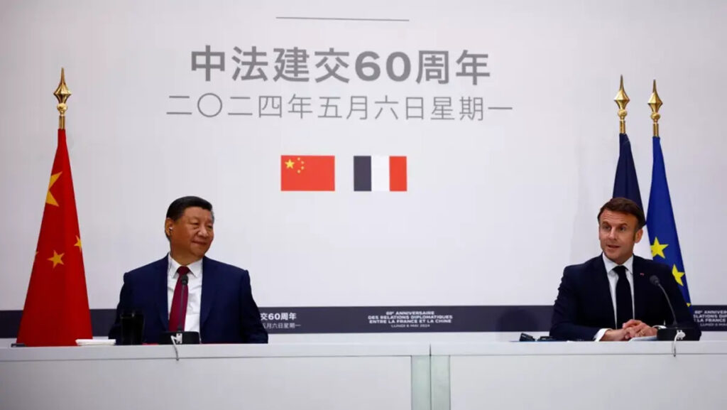 La France, qui occupait traditionnellement la position de premier fournisseur de ce pays d'Afrique, détrônée par la Chine