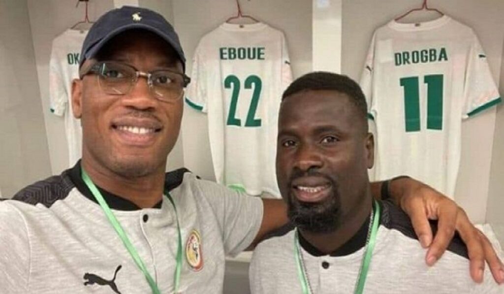 Didier Drogba Emmanuel Eboué Ballons