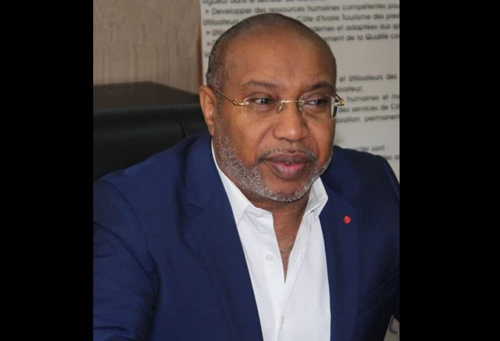 Miss Côte d'Ivoire 2024 Le président du COMICI, Victor Yapobi, charge les Ivoiriens Il faut qu'ils apprennent à...