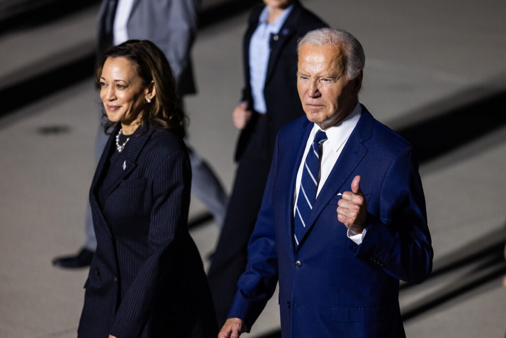 Election aux USA : le couple politique Biden et Harris en campagne, une première