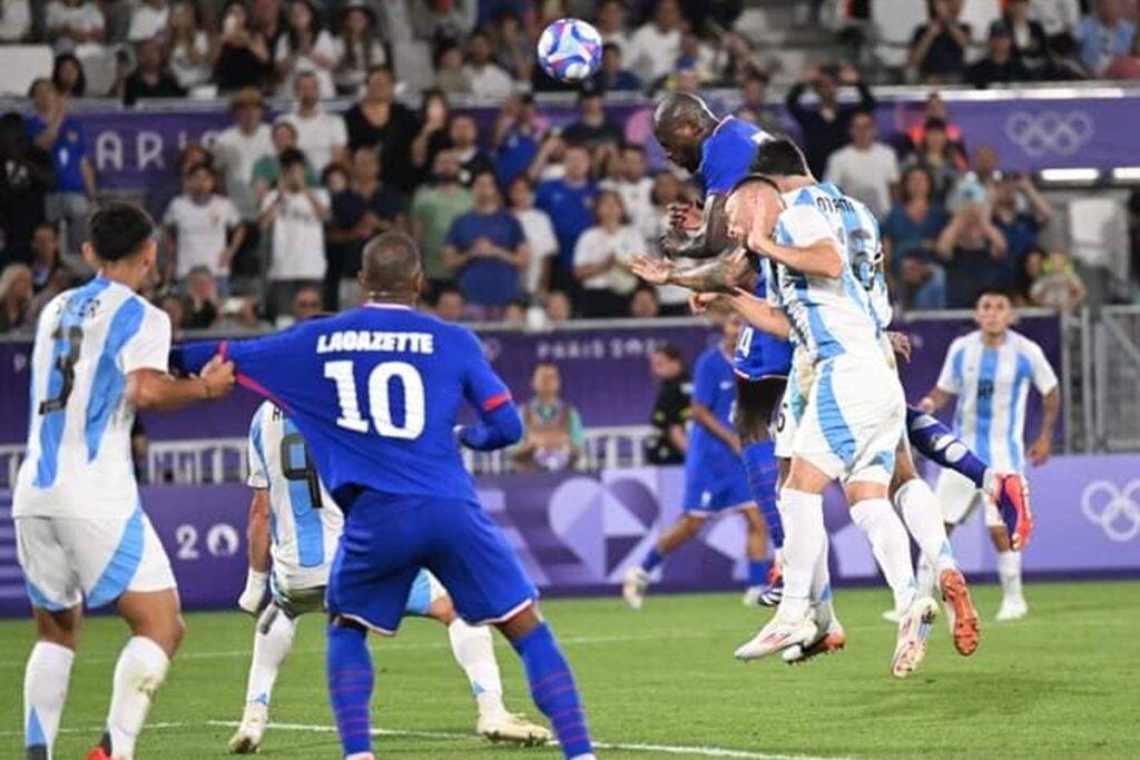 JO Paris la France triomphe et nargue les Argentins Ils ont voulu gâcher la fête, du coup...