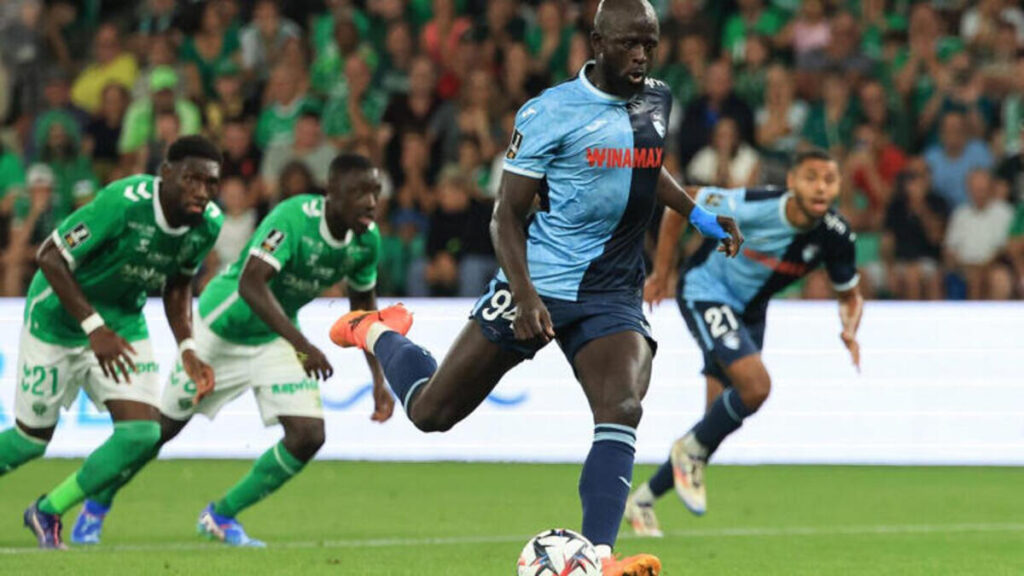 Ligue 1 / Abdoulaye Touré : il exécute un geste humiliant pour clouer le bec au gardien adverse