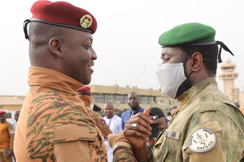 Accusé par le Mali, le Niger et le Burkina Faso, ce pays d’Afrique du Nord décide de...