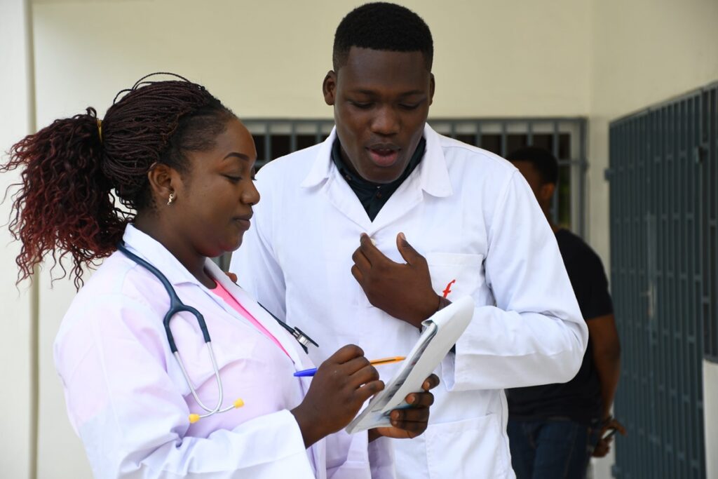 Côte d'Ivoire communiqué relatif à la reconnaissance des spécialités des médecins des grades A4 à A7