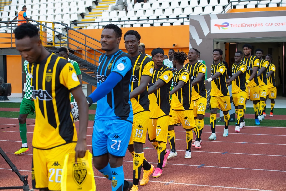 Tirage au sort des quarts de finale de la Coupe CAF : l'ASEC Mimosas face à un adversaire redoutable Coupe CAF / ASEC Mimosas - USM Alger : voici les prix et les points de vente des billets Coupe CAF l’Asec Mimosas fait une entrée fracassante face à l’ASC Jaraaf