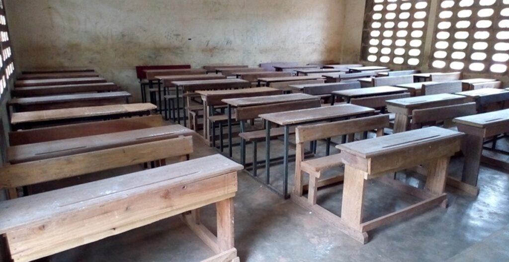 Côte d'Ivoire : les enseignants de cette ville décident d'un arrêt des cours ; la raison Côte d'Ivoire malgré de nombreux avertissements, les élèves de ces établissements observent des congés anticipés