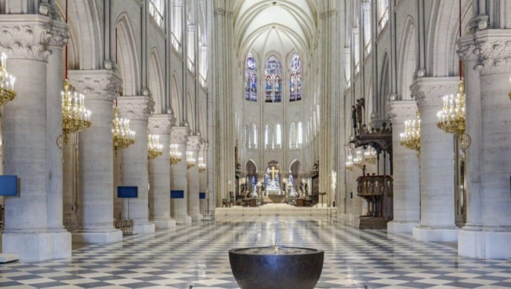 Notre-Dame de Paris rouvre pour une lumineuse renaissance