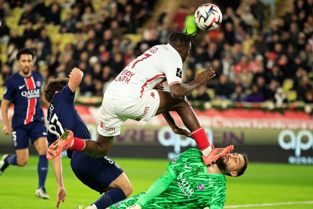 Victime d'insultes racistes suite à son geste sur Donnarumma, Wilfried Singo reçoit un soutien puissant de...