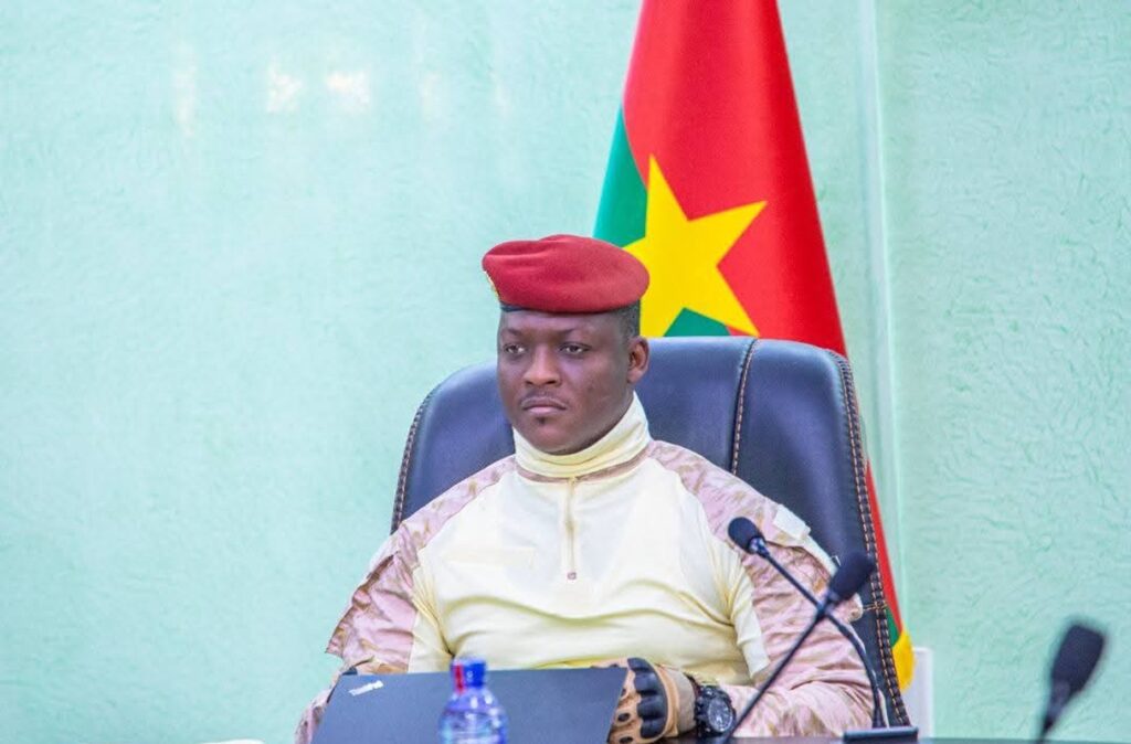 C'est désormais officiel, après le Niger et le Mali, le Burkina Faso annonce officiellement son départ de...