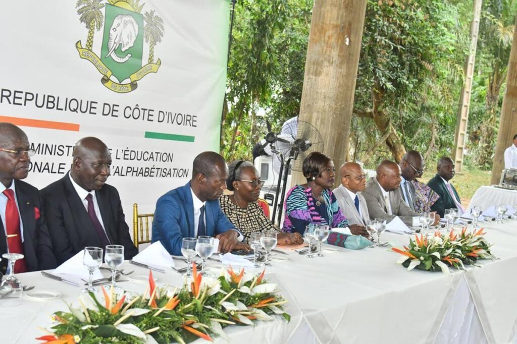 Côte d'Ivoire la ministre de l'éducation, Mariatou Koné, engage un face-à-face avec les syndicats