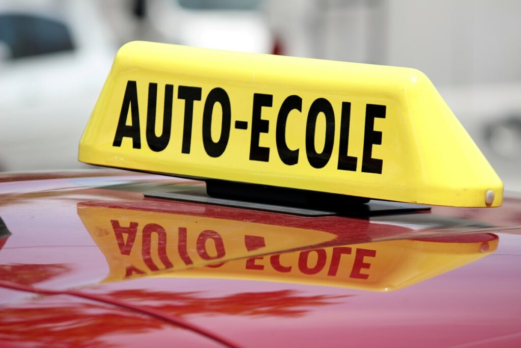 Côte d'Ivoire le gouvernement lance une opération de contrôle des auto-écoles