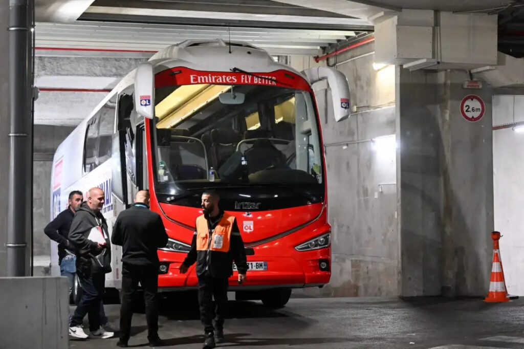 Incidents OM/OL : classement sans suite de l'enquête sur le caillassage du bus lyonnais