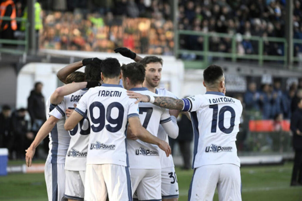 Italie : l'Inter Milan revient à un point de Naples, le Genoa gagne enfin à domicile