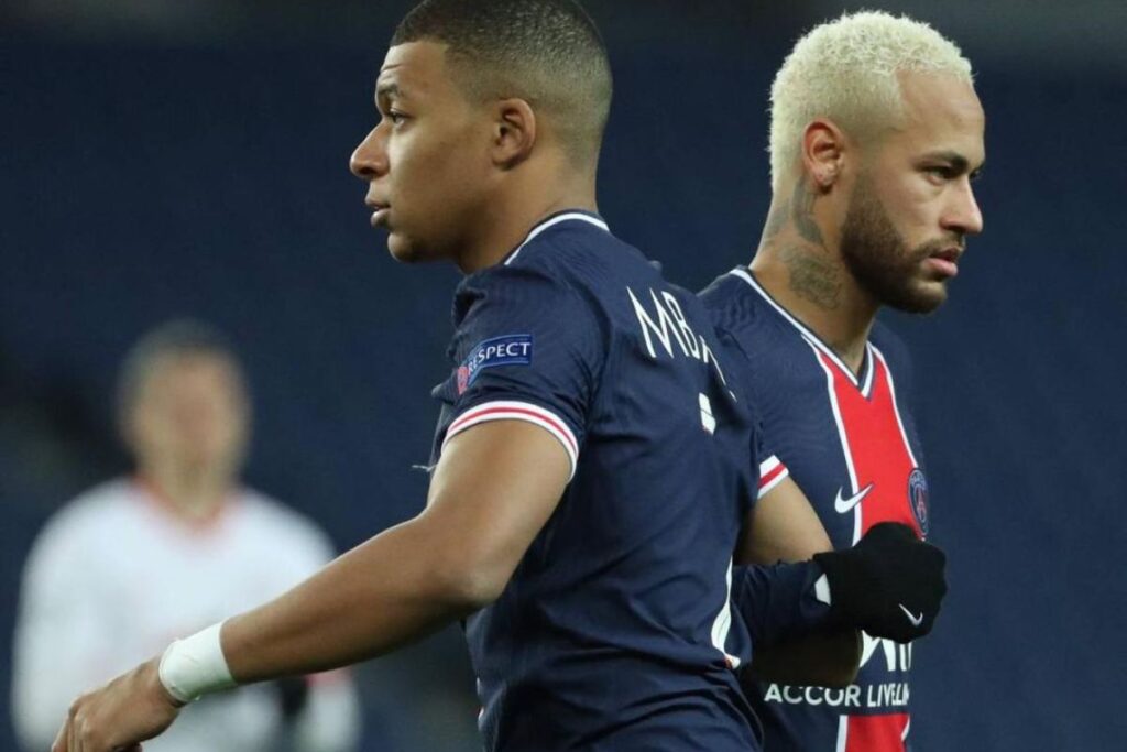 Neymar s'en prend à Mbappé ; Emmanuel Petit monte au créneau pour défendre la star française