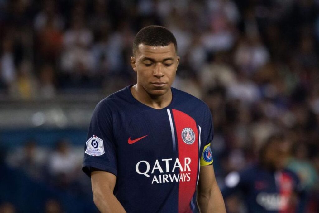 Manchester City : Haaland estime que Mbappé manque au...