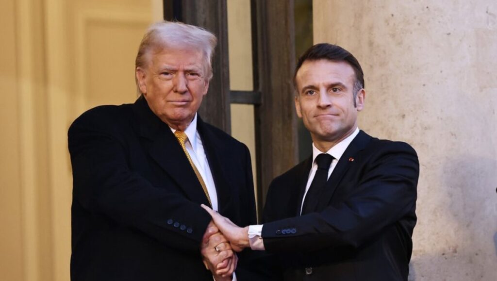 "Branche-toi bébé" : Macron répond à Trump sur les énergies fossiles